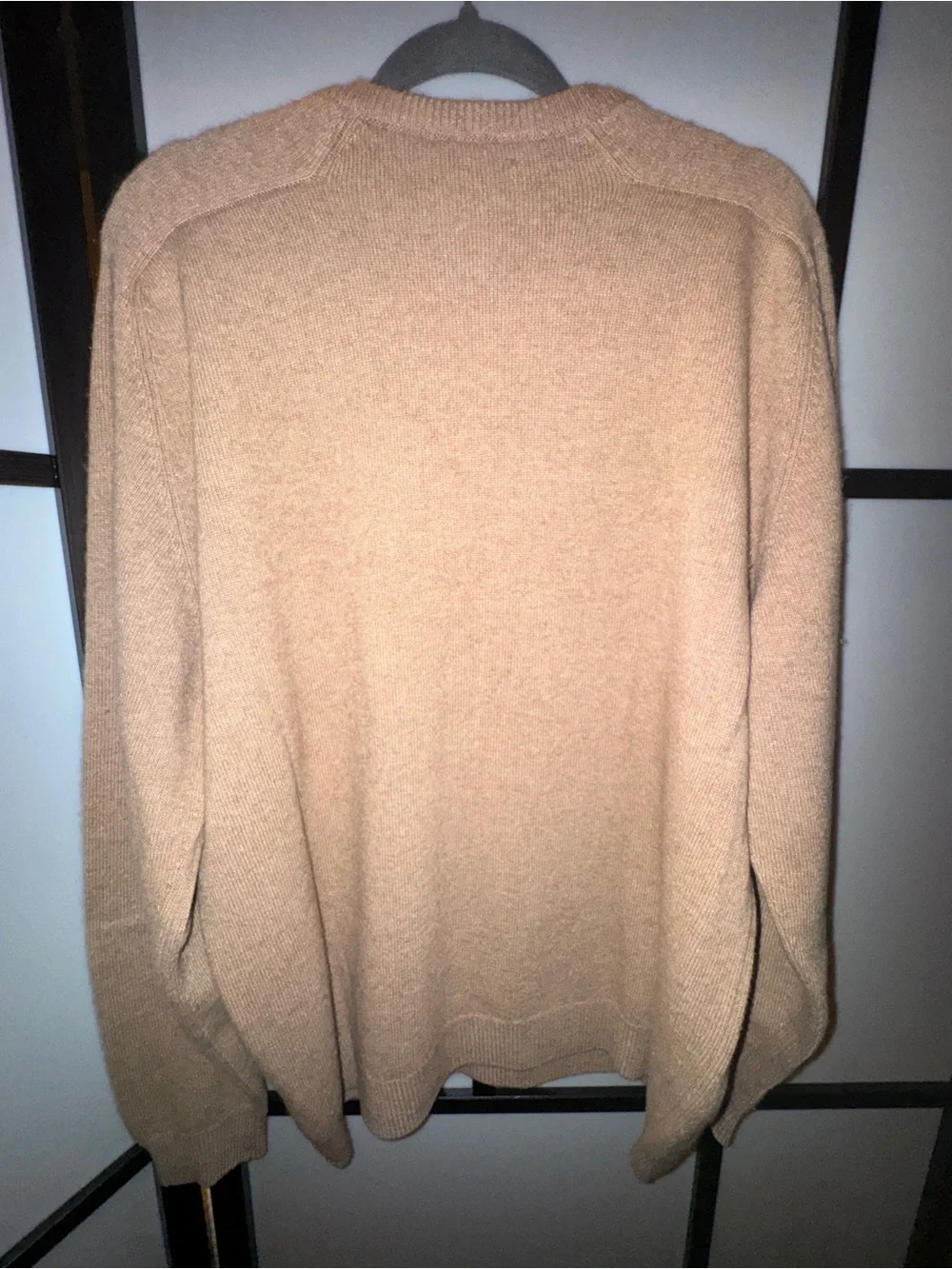 Clan Douglas Scotland Men's V-Neck Cashmere Sweater in Camel